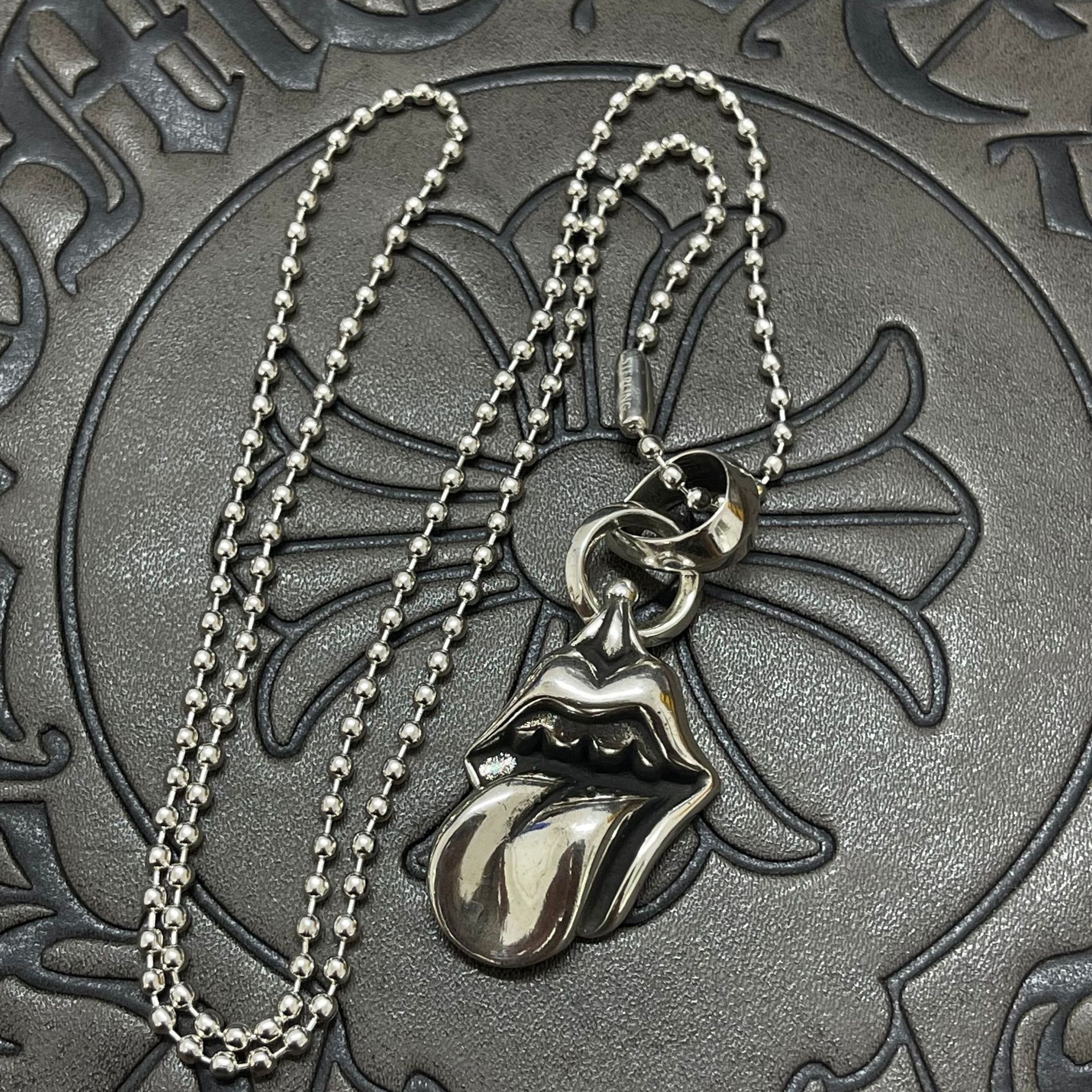 Punk Hip-hop Thai Silver Vintage Large Double Ring Big Tongue Necklace Fashion Statement Sweater Chain